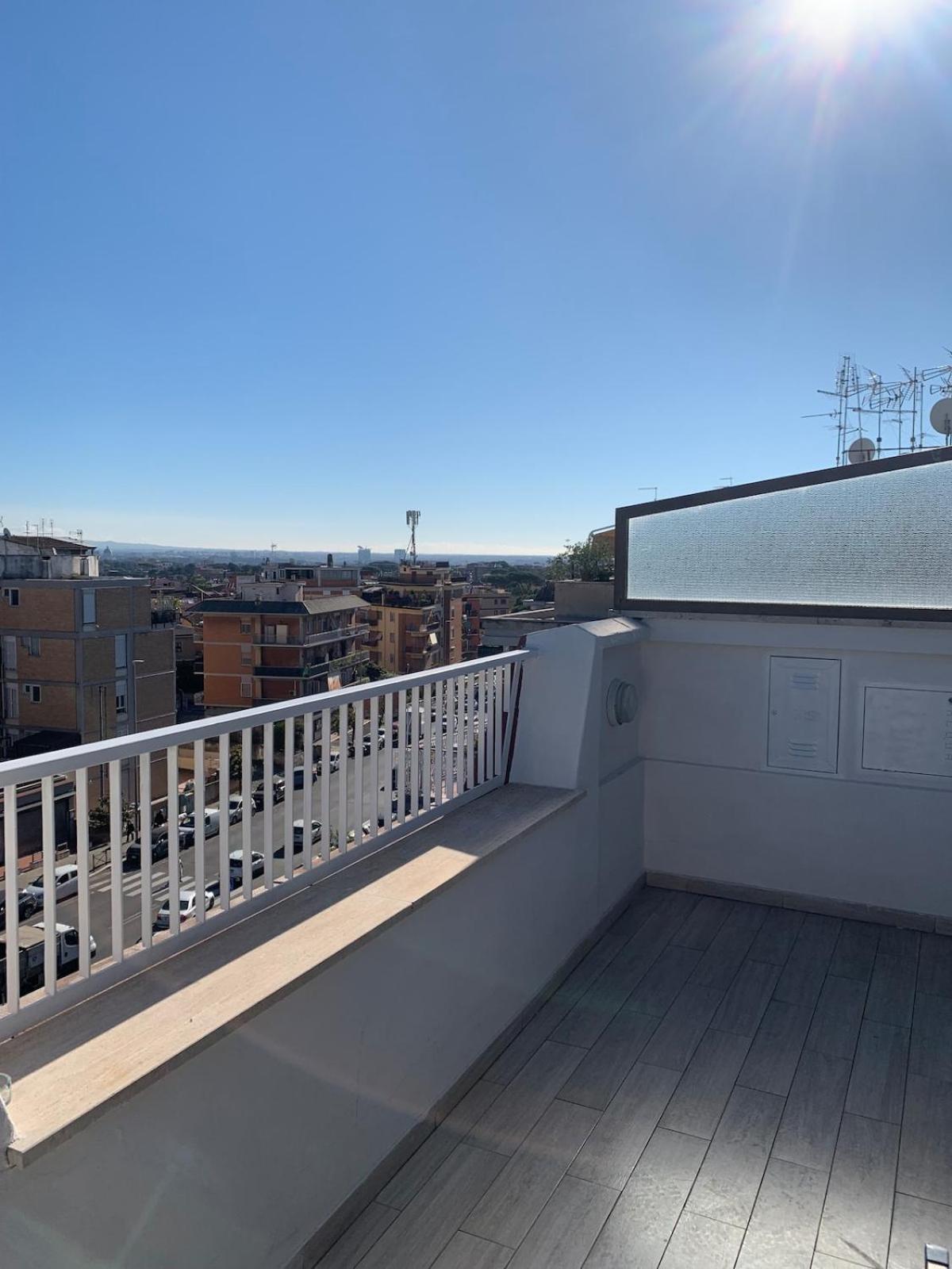 Apartamento Vivi In Un Attico Tipico Con Vista Su Roma